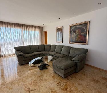 Marbella House | Marbella Hills