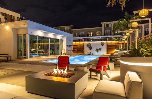 Waterfront Apartment | #Marbella Lane - Panoramic Delight Dream Escape!