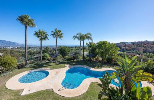 Ojen Apartment | Marbella Oasis, Pool, Garden, Golf, Tennis, Padel, Gym, Sauna