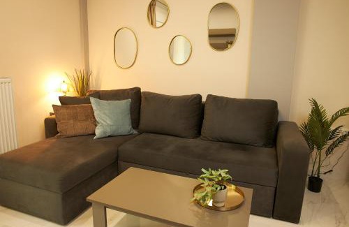 Thessaloniki Apartment | Marble Shine Apartment near the city center by BiNoBi!