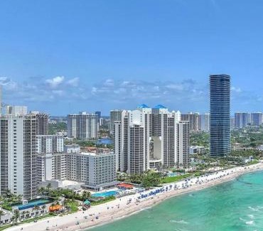Sunny Isles Beach Apartment | Marco Polo Beach Resort Condo with balcony Pool, Beach,Gym,Free Parking
