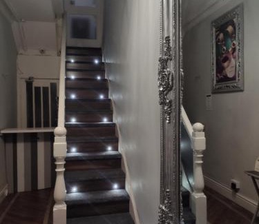 North Shore Bed & Breakfast | Mardi Gras Hotel