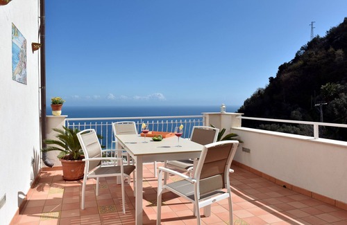 Nerano Apartment | MARELUNA HOME (between the sea and the stars .)