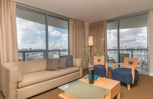 Sunny Isles Beach Apartment | Marenas Resort Condos by Ammos VR