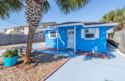 Biltmore Beach Villa | MARGARITA'S BEACH PARADISE FOR YOU & YOUR PET STEPS AWAY FROM THE BEACH