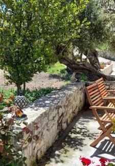 Platanos Apartment | Margarita's Stone House