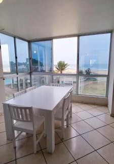 Margate Beach Apartment | Margate Boulevard Beachfront Apartment