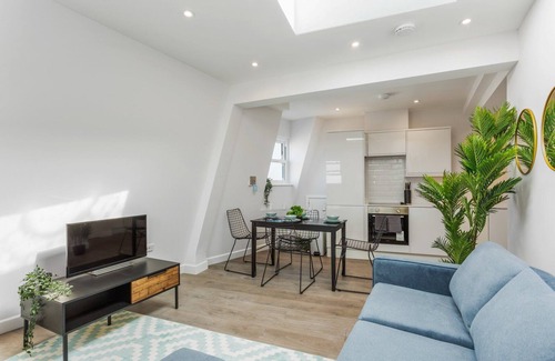 Margate Apartment | Margate Getaway: Two-Bedroom, 4 guest