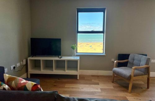 Margate Apartment | Margate Seaside Penthouse With Sea views Sleeps 6