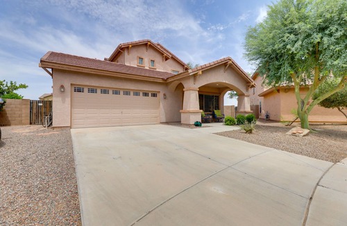 Maricopa House | Maricopa Desert Oasis: Fenced Yard w/Hot Tub