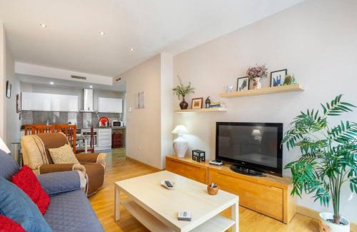 San Anton Apartment | Marieta Apartment by The Castle with AC