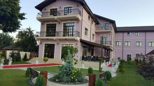 Turceni Apartment | Marigab