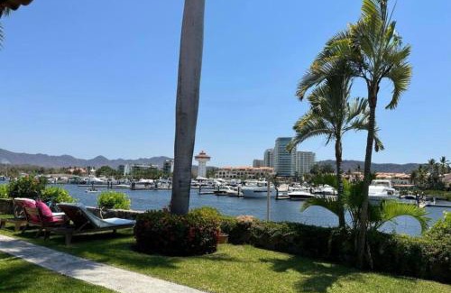 Ixtapa Apartment | Marina-Access Apartment in peaceful Ixtapa