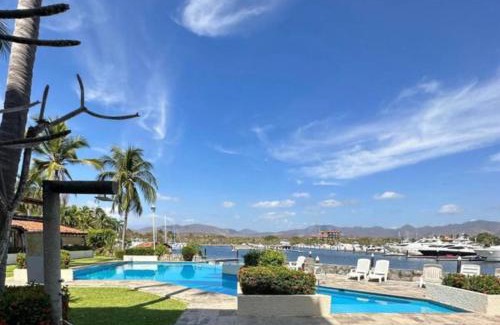 Ixtapa Apartment | Marina-Access Apartment in peaceful Ixtapa