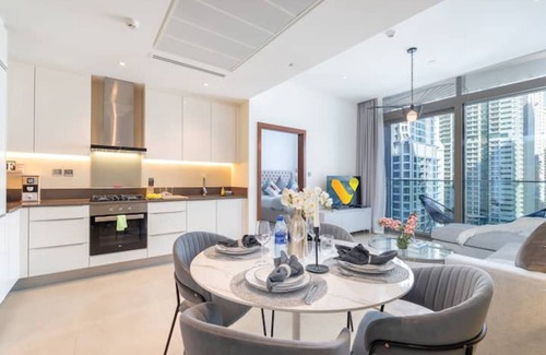 Dubai Marina Apartment | Marina Gate Pool View