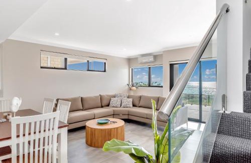 Mandurah Apartment | Marina-ocean Front Escape With Breathtaking Views