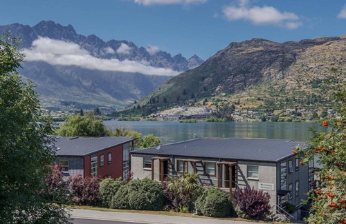 Frankton Apartment | Marina Quarters 406B | Waterfront views