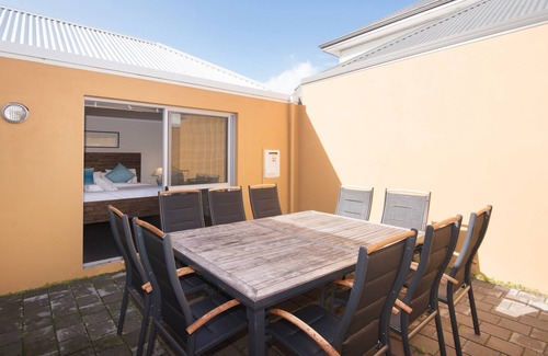 Geographe House | Marina Seaside Escape- WIFI