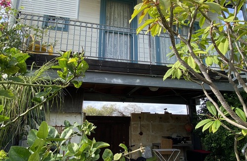 South Fremantle Apartment | Marine Beach Studio with sea views - Spring sale $155 a night! (SAVE 10%)