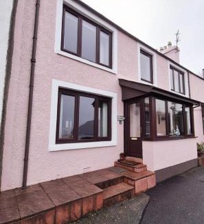 Achachork House | Marine House Holiday Home