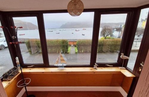 Achachork House | Marine House Holiday Home