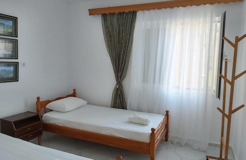 Himare Apartment | Marino's Apartments