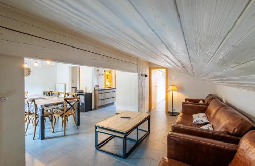 Saint-Pierre-de-Clages Apartment | Marmottes 11 - 10 pers - duplex