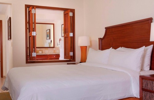 Ko Olina Resort | Marriott's Ko Olina Beach Club - 2 King-sized Bedroom Ocean View