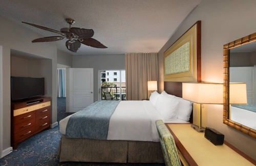 Palm Beach Shores Resort | Marriott's Ocean Pointe 1 Bedroom Ocean Side