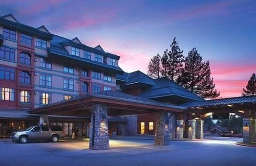 South Lake Tahoe Villa | Marriott's Timber Lodge 1 Bedroom Villa-New Years Week 52-At Heavenly Gondola