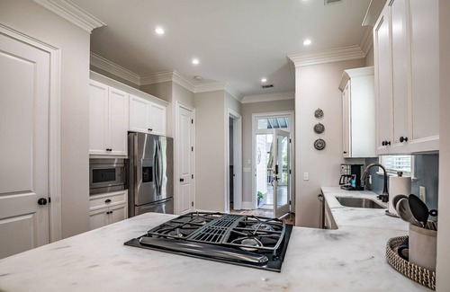 Beaufort House | Marsh Cottage - Centrally Located to Amenities in Habersham