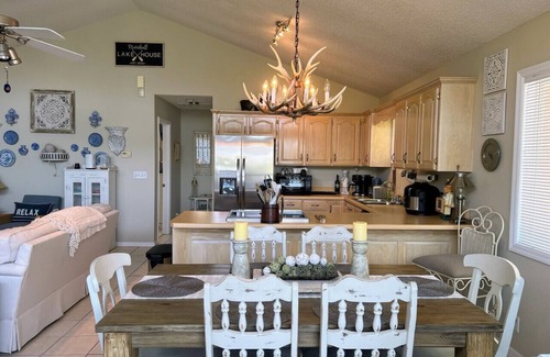 Centre House | Marshall Shores on Weiss - Waterfront Home with Private Pier In Beautiful Bay Springs Neighborhood