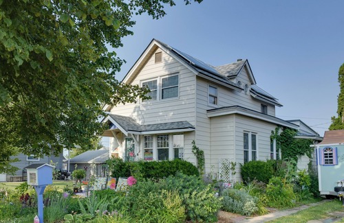 Marshalltown House | Marshalltown Vacation Rental w/Private Yard!
