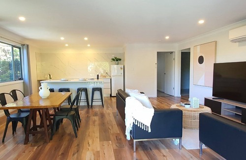 Killcare House | Martha Jane's by HolidayCo.