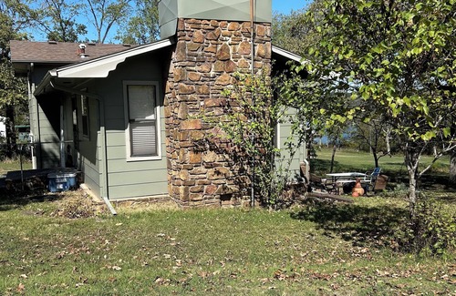Cassville House | Martha's View - Lake front house with slip at the Marina included