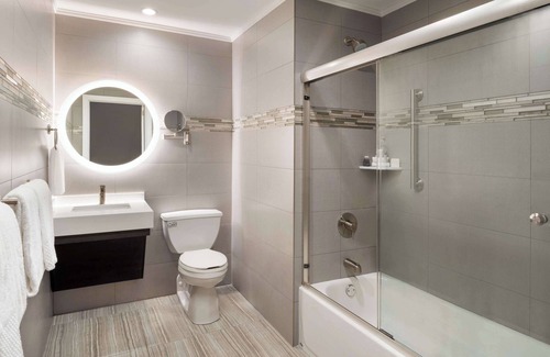 Koreatown Hotel | Martinique New York on Broadway, Curio Collection by Hilton