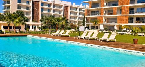 Correeira Apartment | Marvell Design with heated pool&GYM&Playground
