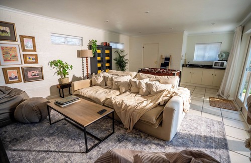 Cape Peninsula House | Marvelous 5-bedroom house with WiFi, pool, beach and more in Cape Town