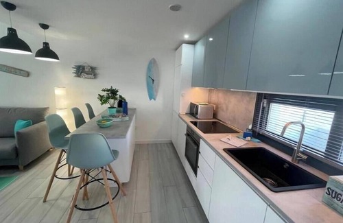 Villaverde Apartment | MarVillaFuerte - One Bedroom Apartment, Sleeps 4