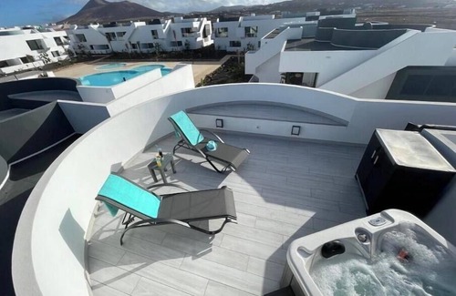 Villaverde Apartment | MarVillaFuerte - One Bedroom Apartment, Sleeps 4