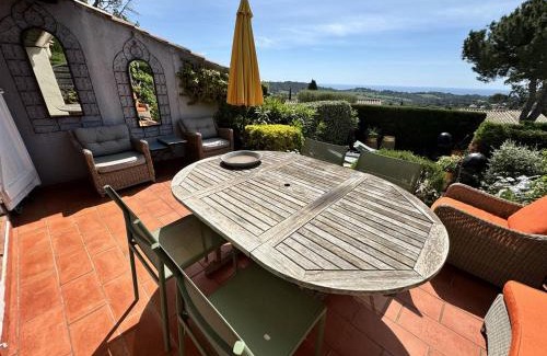 La Croix-Valmer House | Mas 2 chambres avec vue mer, piscine, Wi-Fi - FR-1-726-10
