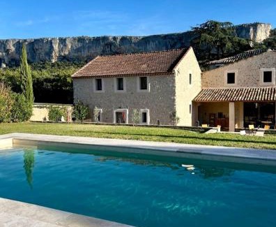 Lioux Bed & Breakfast | MAS aux CEDRES