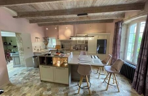 Saint-Paul-Trois-Chateaux Villa | Mas Les Mille Pas Classified 4 Stars - 8 people