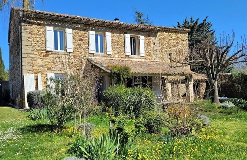 La Bruguiere House | Mas LES ROMARINS, 10min Uzès, pool & large garden, cosy, great family experience