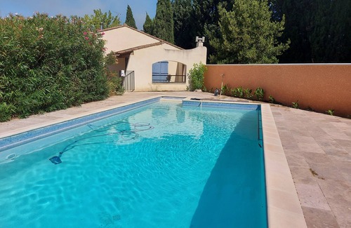 Graveson House | Mas of 150 M2 Saint Rémy de Provence, large swimming pool on well wooded land.