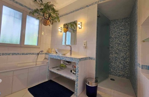 Le Rouret Other | Mas Provençal Plein Pied 150m2 Clim Piscine au Calme