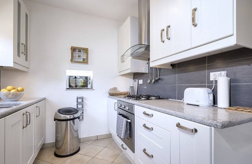 Rudina Apartment | Maslina Tree House (Hvar) - Modern apartment with garden close to the sea