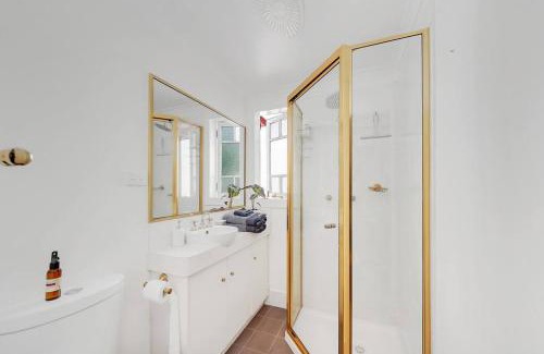 Cairns North House | Masterfully Restored Queenslander Near Esplanade