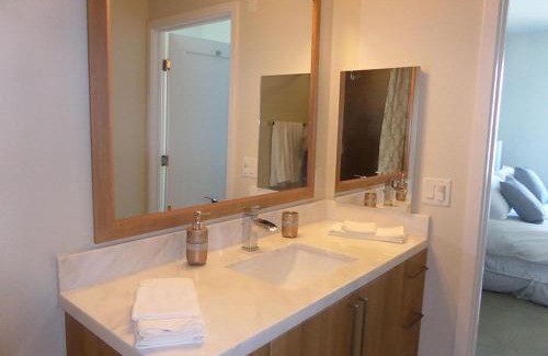 Downtown Apartment | Masterpiece 2-Bedroom with Balcony, Pool, and Spa