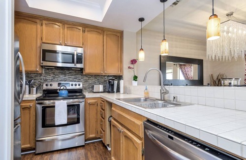 Rancho Bernardo Condo | Masters Hill-Resort Style Living-New walk-in shower complete-MAGNIFICENT VIEWS!